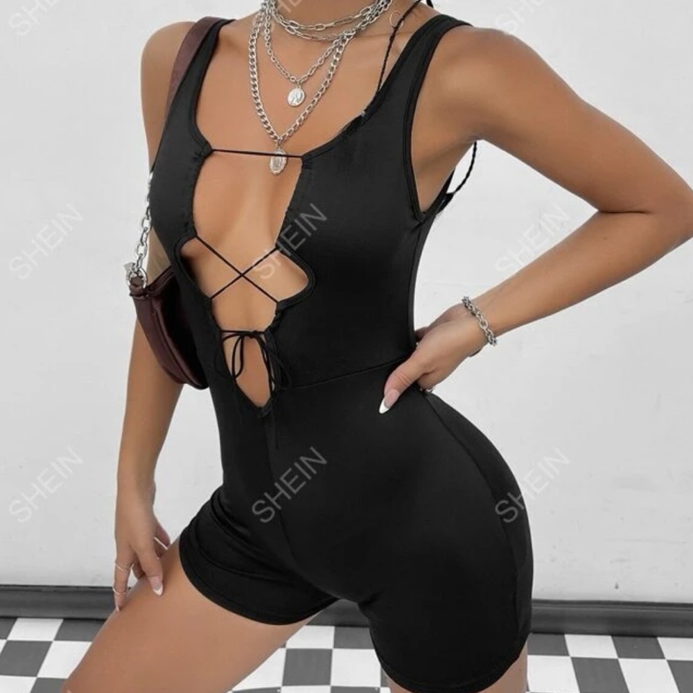 Cut out lace up backless romper